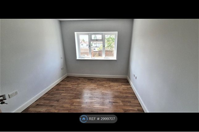Ruskin Gardens, Flat, Harrow photo 5