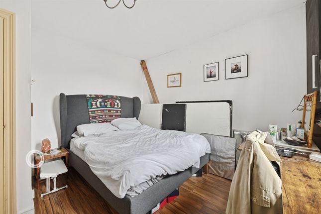 Flat for sale in Kentish Town Road, London