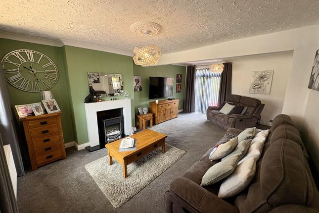 61, Whitehouse Court, Ushaw Moor photo 2