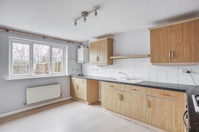 23, Middlefield Close, Derby photo 3