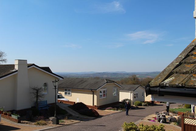 64 Willow View Park, Whimple, Exeter photo 2