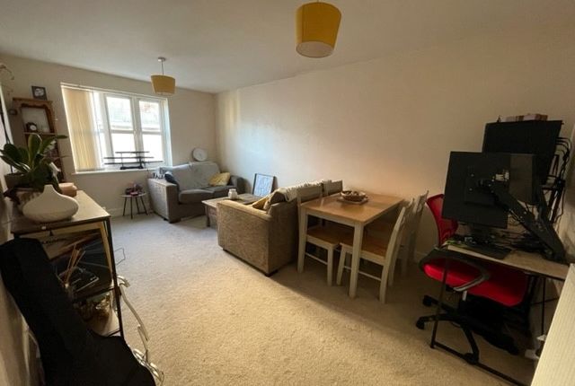 Flat 53, Aylesbury photo 4