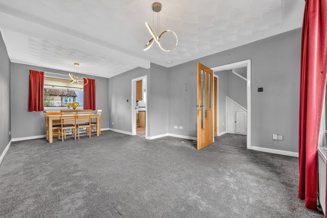 2, Maple Drive, Glasgow photo 3
