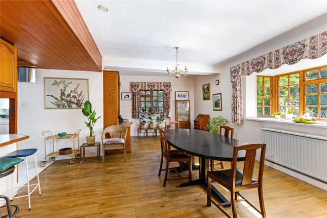 17, Sandy Lodge Lane, Hertfordshire photo 3