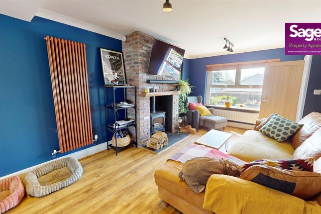42, College Road, Pontypool photo 3