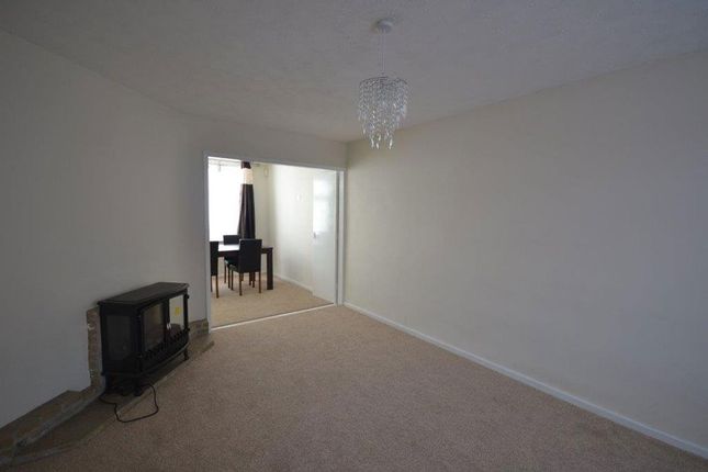 8, Skelton Drive, Leicester photo 4