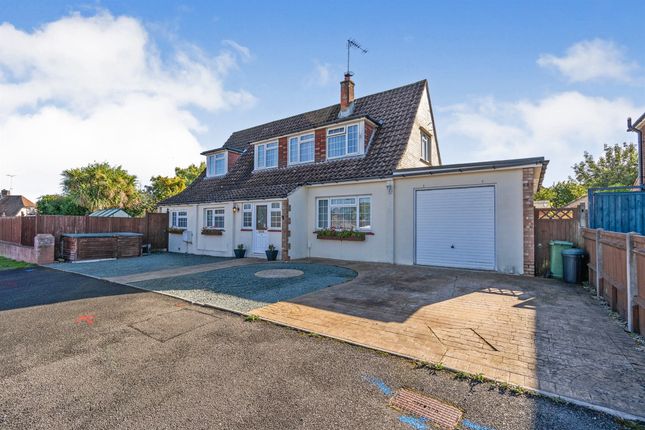 Thumbnail Detached house for sale in Oakleigh Crescent, Totton, Southampton