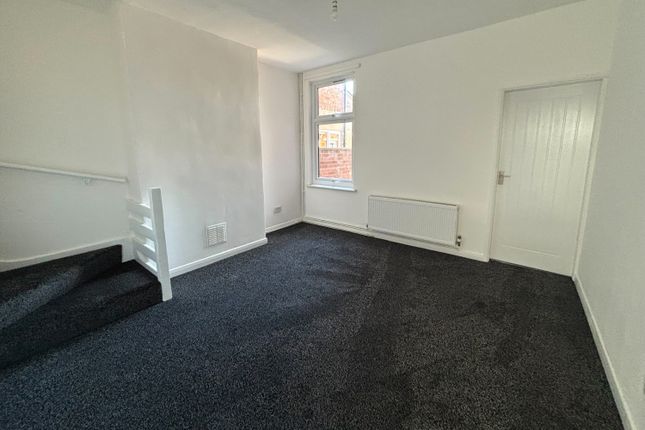 25, Harold Street, Grimsby photo 3