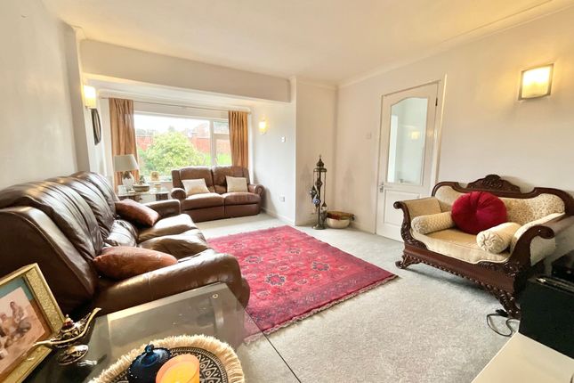 64 Westsprink Crescent, Stoke-On-Trent photo 2