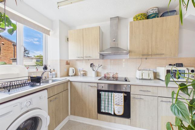 14, Vervain Close, Gloucester photo 4