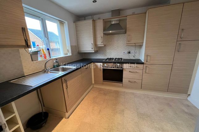40, Caer Castell Place, Cardiff photo 2