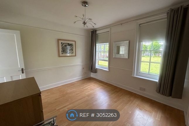 Flat, Geffery Court Mottingham Road, London photo 4