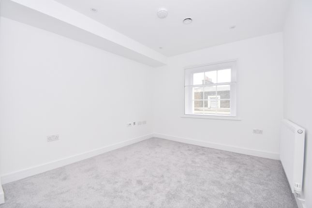 Flat 8,, 9-11, Harmer Street, Gravesend photo 3