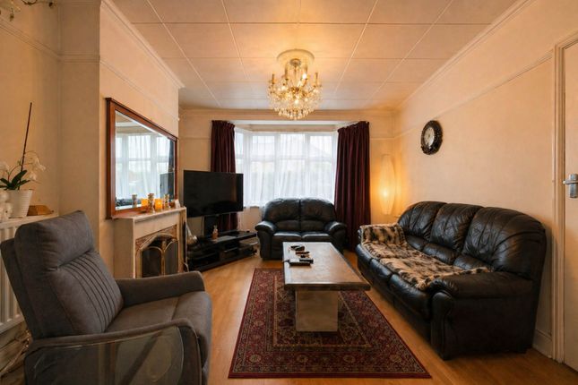 20 Allan Way, Allan Way, London photo 4