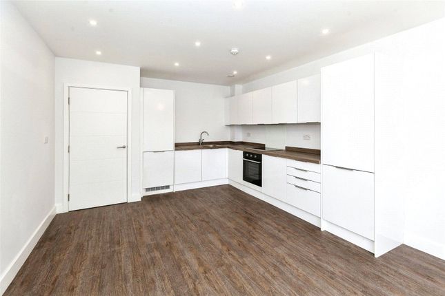 Thumbnail Flat for sale in Dominion Road, Southall