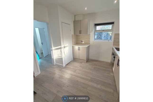 Wendling Close, Stoke-On-Trent photo 5
