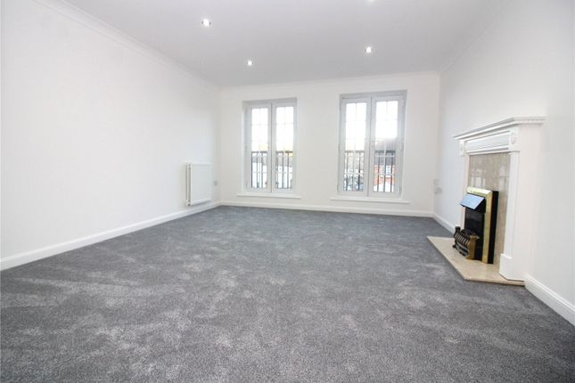 End terrace house to rent in Hawley Road, Dartford, Kent