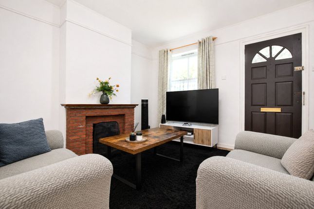 46, Ludlow Road, Guildford photo 3