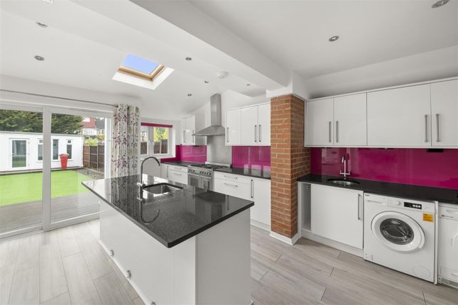 46, Jubilee Drive, Ruislip photo 4