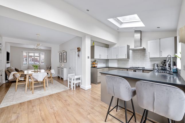 End terrace house for sale in Montague Road, Hanwell