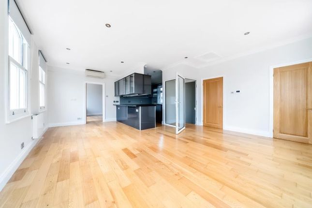 Thumbnail Flat to rent in Spinners Walk, Windsor