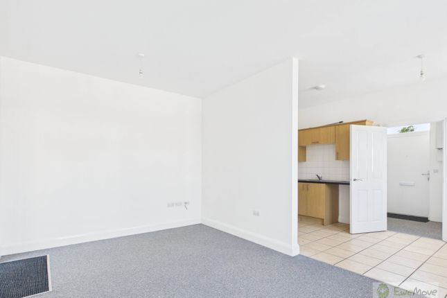 21a, London Road, Brandon photo 4