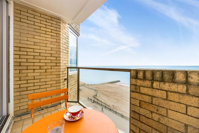Thumbnail Flat for sale in Kings Esplanade, Hove
