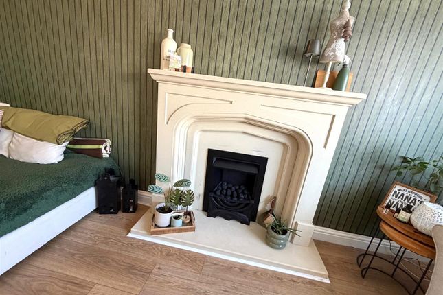 21, Collingwood Way, Westhoughton photo 3
