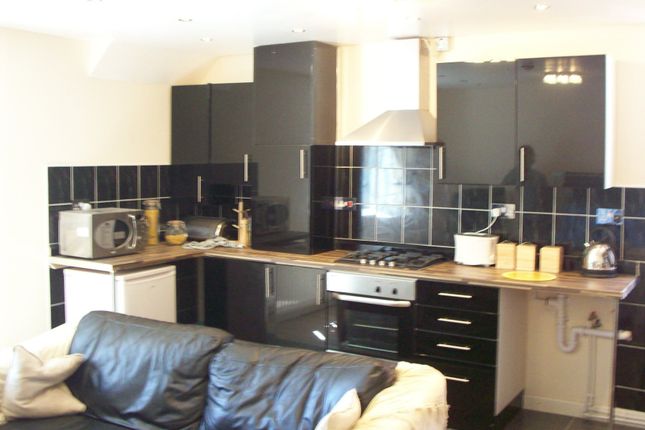 Thumbnail Flat to rent in Fox Road, West Bridgford, Nottingham