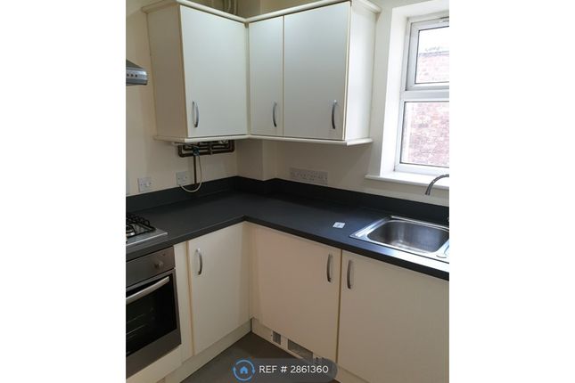 Flat, Market Street, Cinderford photo 2