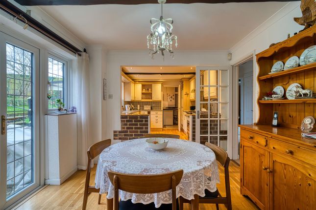 Brimbles, Shillingstone Lane, Okeford Fitzpaine photo 4