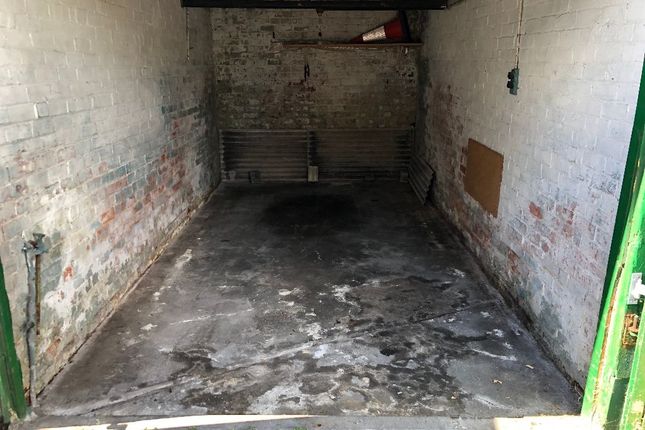 RH, Ansdell Road, Blackpool photo 2