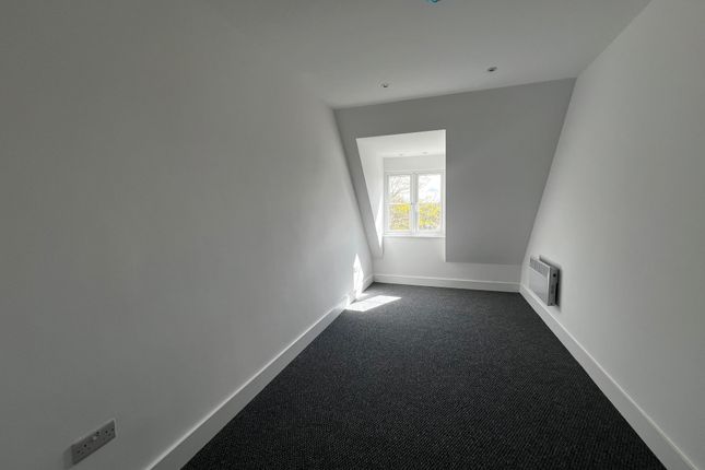 Flat to rent in Old Highway, Hoddesdon