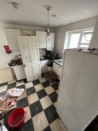 46, Eighth Avenue, London photo 4