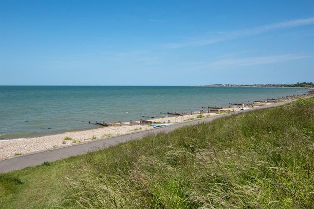 4, Allan Road, Whitstable photo 4