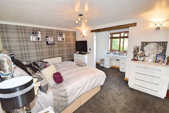 4 Bed Property For Sale In The Stables Perth Y Bu Mochdre
