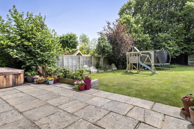63, Poulters Lane, Worthing photo 2