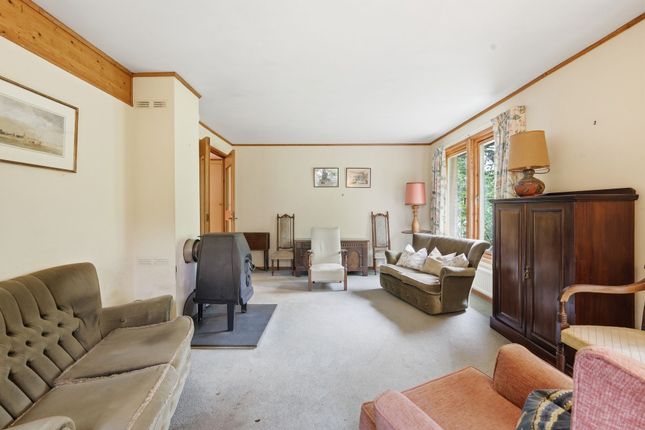 18 Upper Moorfield Road, Woodbridge photo 3