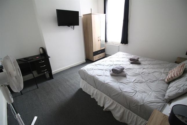Room to rent in Goodman Court, Lancelot Road, Wembley