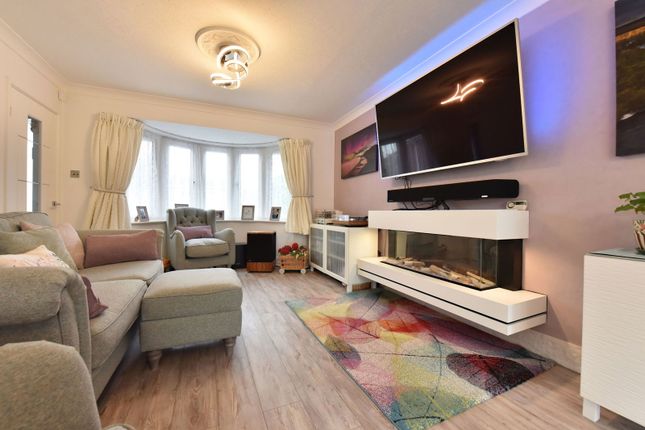 11, Brindley Close, Stourbridge photo 3