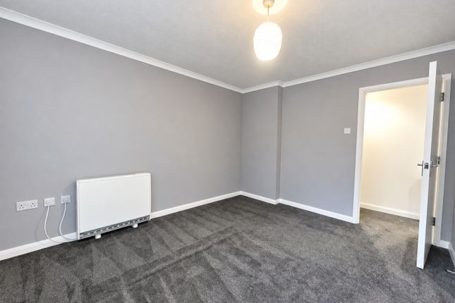 2, Spencer Court, Sandgate photo 5