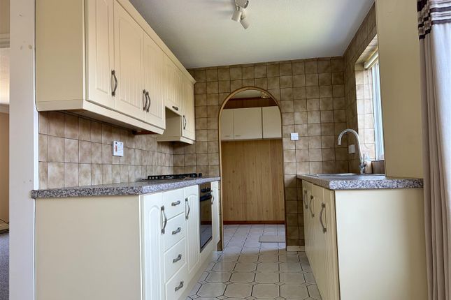236, Cromwell Road, Grimsby photo 2