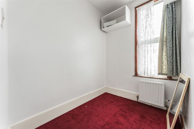 329, High Street North, London photo 4