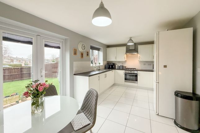 19 Bowes Gardens, Gateshead photo 2