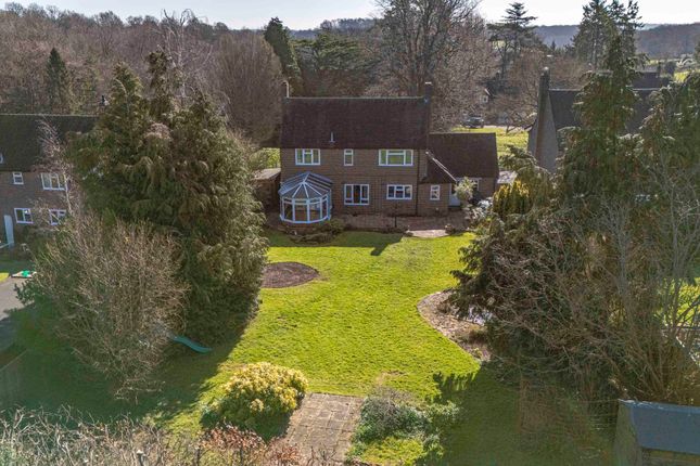 6 Abbotswood, Princes Risborough photo 3