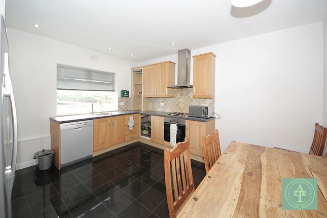 217a Bramley Road, London photo 3