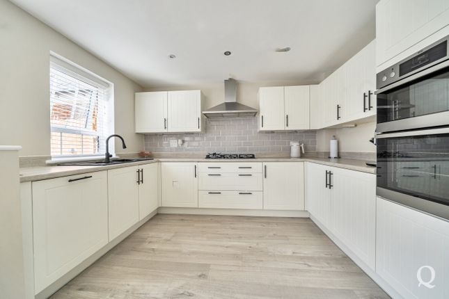 11, Winter Gem Lane, Kent photo 3