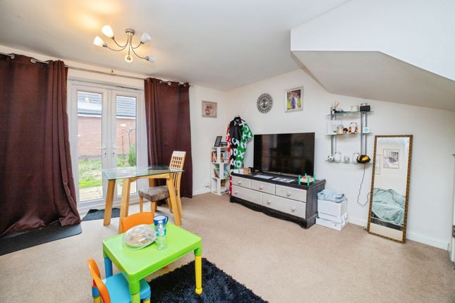 32, Topaz Crescent, Nottinghamshire photo 4