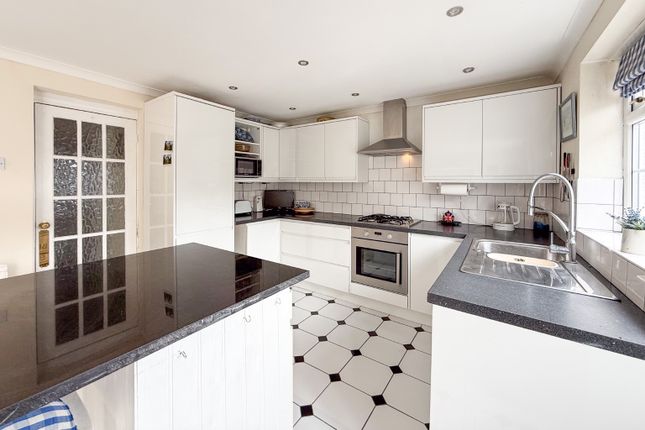 62 Windsor Road, Maidenhead, Berkshire photo 4