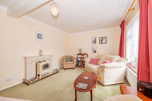 26 Victoria Drive, Camberley photo 3